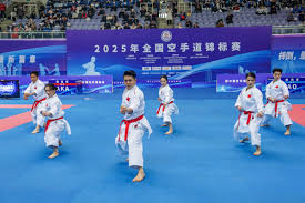 阿賈克斯簽下拉馬伊 為僅出場過兩次的門將支付800萬歐元！.
